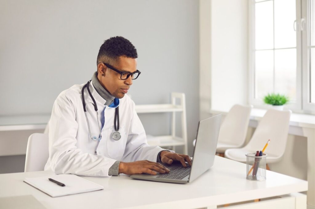 5 Cloud-Based EHR Systems for Busy Medical Professionals
