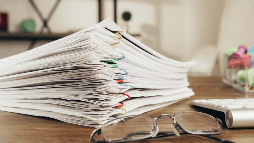A Comprehensive 2025 Guide to Going Paperless in Healthcare