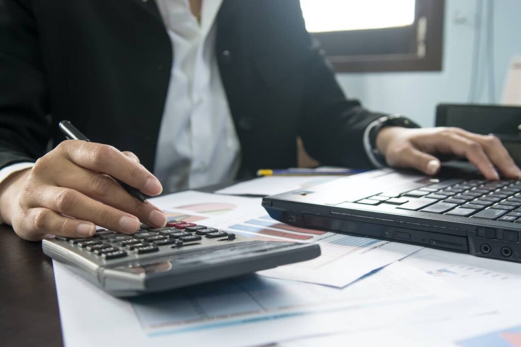 6 Easy Tips To Reduce Overhead Costs For Small Businesses