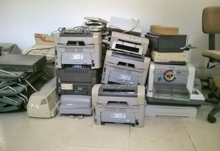 Is Faxing Obsolete? Why Online Fax Is Still Relevant in 2025