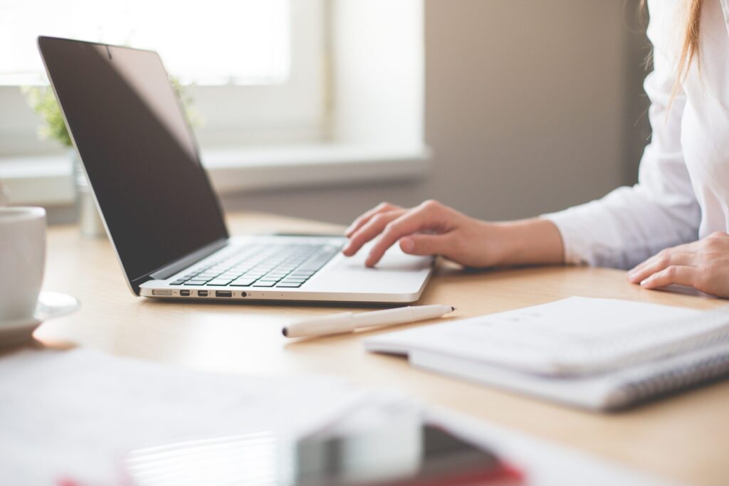8 Best Virtual Office Apps in 2025: Which One Is Right for You?