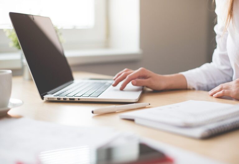 8 Best Virtual Office Apps in 2025: Which One Is Right for You?