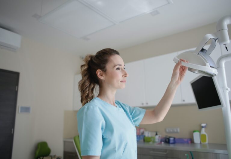 Best Physiotherapist Software in 2025: Pricing & Features