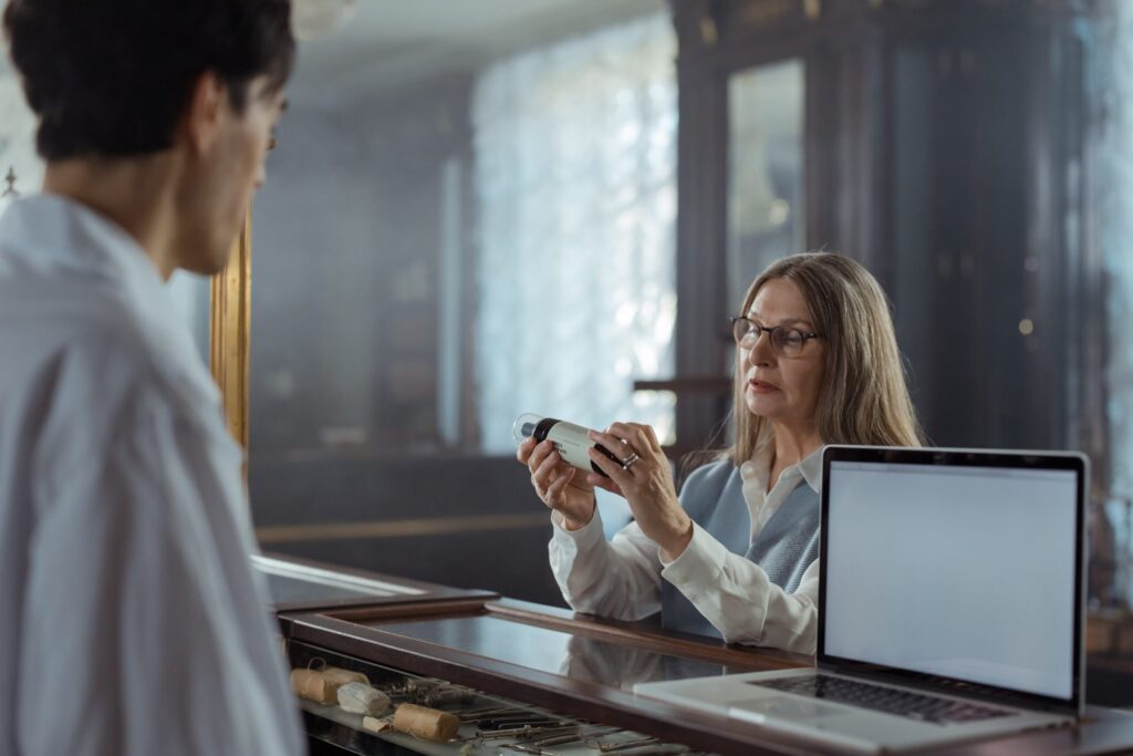 5 Best Software Used in Pharmacy: Key Benefits and Features