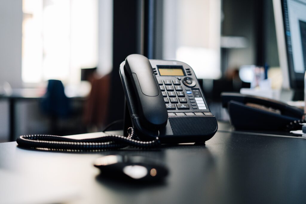 can a fax machine work without phone line landline