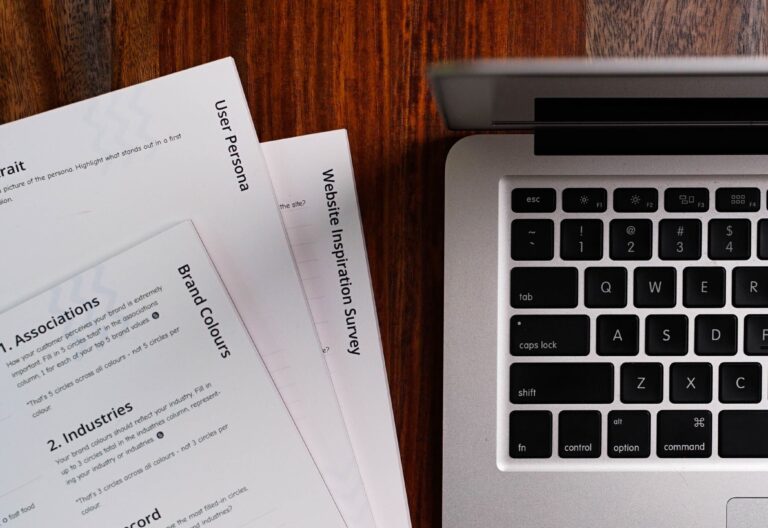 8 Best Document-Sharing Apps for Small Businesses in 2025