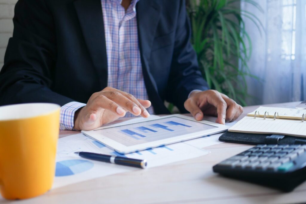 How to Choose a Fax Service Provider: 7 Things to Consider