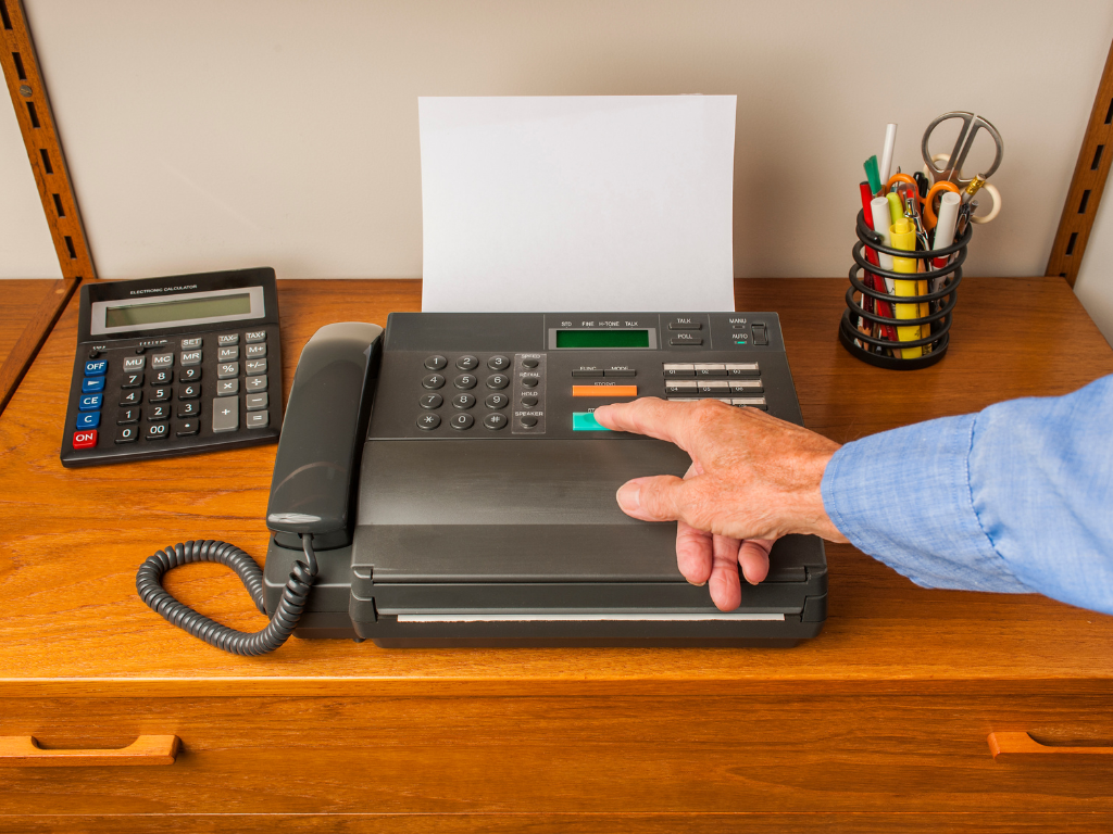 Advantages of Online Faxing Over HP 1250 Fax Machines