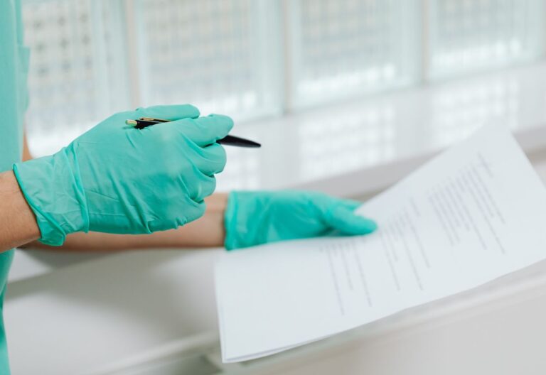 6 Best Practices for Secure Disposal of HIPAA Documents