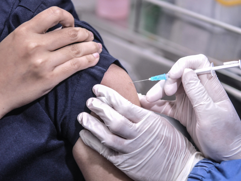 do vaccine status questions violate hipaa