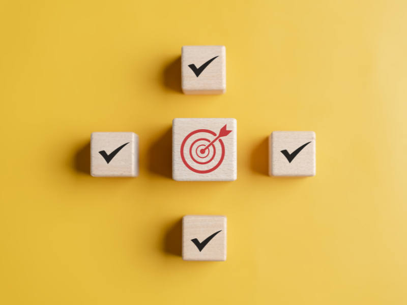difference between HL7 and FHIR